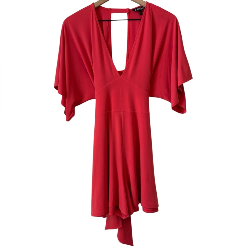 Express Watermelon Pink Flowy Romper Sz M Tie Back Deep V Neck Cut Out Stretchy - Picture 2 of 9